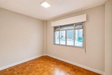 Apartamento à venda com 145m², 3 quartos e 1 vaga Apartamento à venda com 145m², 3 quartos e 1 vagaDormitório 2