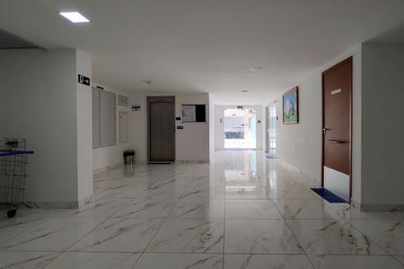 Apartamento para alugar com 68m², 2 quartos e 1 vaga Apartamento para alugar com 68m², 2 quartos e 1 vagaHall de entrada