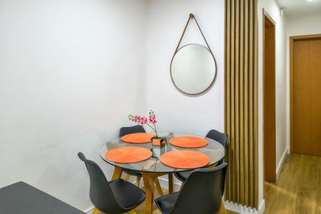 Apartamento para alugar com 68m², 2 quartos e 1 vaga Apartamento para alugar com 68m², 2 quartos e 1 vagaSala