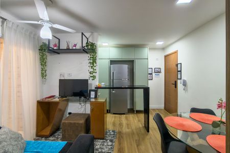 Apartamento para alugar com 68m², 2 quartos e 1 vaga Apartamento para alugar com 68m², 2 quartos e 1 vagaSala