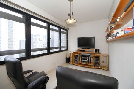Apartamento à venda com 260m², 3 quartos e 2 vagas Apartamento à venda com 260m², 3 quartos e 2 vagasSala de Tv/Escritório
