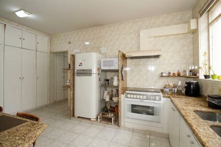 Apartamento à venda com 260m², 3 quartos e 2 vagas Apartamento à venda com 260m², 3 quartos e 2 vagasCozinha