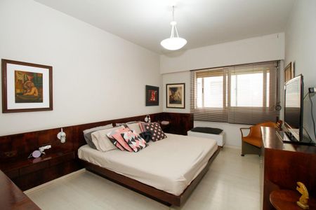 Apartamento à venda com 260m², 3 quartos e 2 vagas Apartamento à venda com 260m², 3 quartos e 2 vagasSuíte