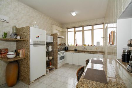 Apartamento à venda com 260m², 3 quartos e 2 vagas Apartamento à venda com 260m², 3 quartos e 2 vagasCozinha