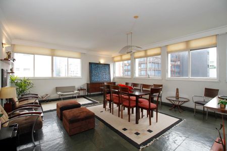 Apartamento à venda com 260m², 3 quartos e 2 vagas Apartamento à venda com 260m², 3 quartos e 2 vagasSala de Estar e Jantar