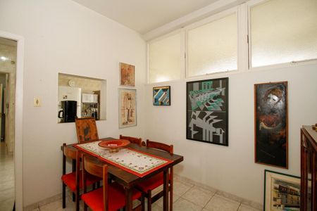 Apartamento à venda com 260m², 3 quartos e 2 vagas Apartamento à venda com 260m², 3 quartos e 2 vagasCopa