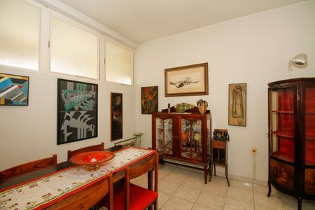 Apartamento à venda com 260m², 3 quartos e 2 vagas Apartamento à venda com 260m², 3 quartos e 2 vagasCopa