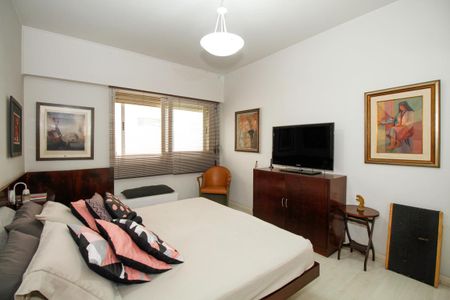 Apartamento à venda com 260m², 3 quartos e 2 vagas Apartamento à venda com 260m², 3 quartos e 2 vagasSuíte