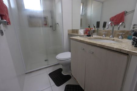 Apartamento à venda com 76m², 3 quartos e 1 vagaBanheiro da Suíte