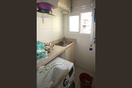 Apartamento à venda com 76m², 3 quartos e 1 vagaÁrea de Serviço
