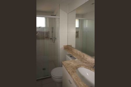 Apartamento à venda com 76m², 3 quartos e 1 vagaBanheiro da suíte