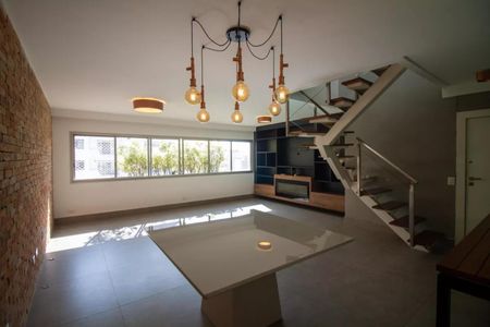 Apartamento para alugar com 360m², 4 quartos e 2 vagas Apartamento para alugar com 360m², 4 quartos e 2 vagasFoto 02