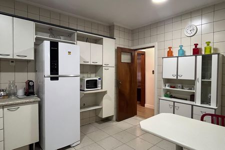 Apartamento para alugar com 170m², 3 quartos e 2 vagas Apartamento para alugar com 170m², 3 quartos e 2 vagasCozinha