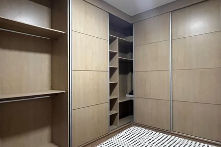 Apartamento para alugar com 170m², 3 quartos e 2 vagas Apartamento para alugar com 170m², 3 quartos e 2 vagasSuíte