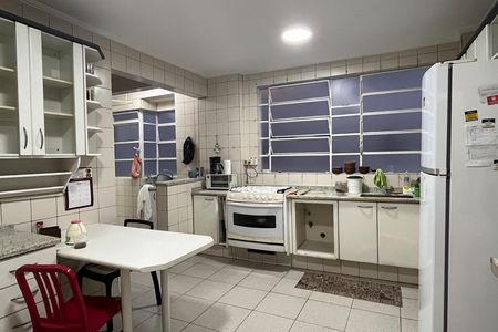 Apartamento para alugar com 170m², 3 quartos e 2 vagas Apartamento para alugar com 170m², 3 quartos e 2 vagasCozinha