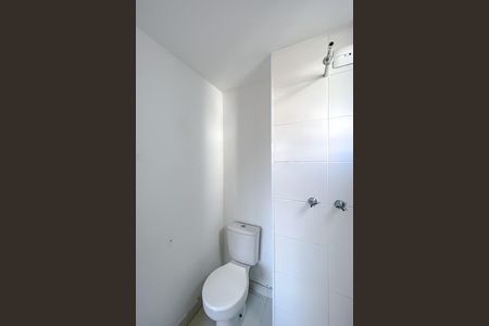 Banheiro de kitnet/studio para alugar com 1 quarto, 19m² em Brás, São Paulo