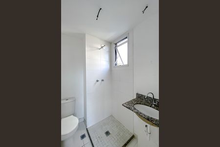 Banheiro de kitnet/studio para alugar com 1 quarto, 19m² em Brás, São Paulo