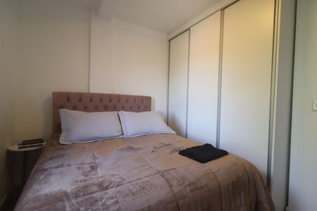Casa de condomínio à venda com 60m², 2 quartos e 2 vagasQuarto 01