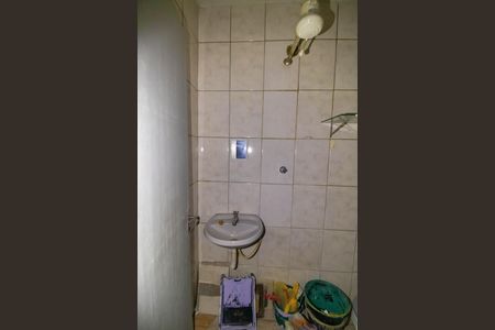 Apartamento à venda com 80m², 2 quartos e sem vaga Apartamento à venda com 80m², 2 quartos e sem vagaBanheiro de serviço