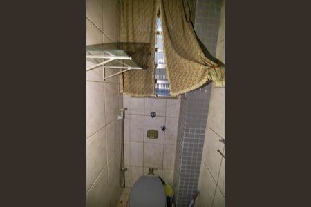 Apartamento à venda com 80m², 2 quartos e sem vaga Apartamento à venda com 80m², 2 quartos e sem vagaBanheiro de serviço