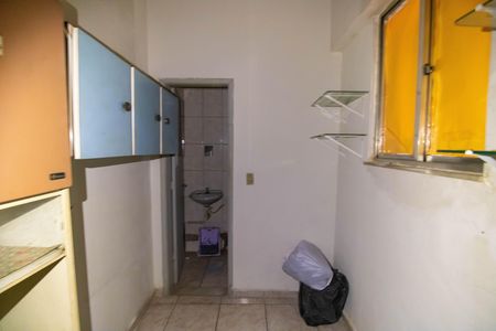 Apartamento à venda com 80m², 2 quartos e sem vaga Apartamento à venda com 80m², 2 quartos e sem vagaQuarto de Serviço