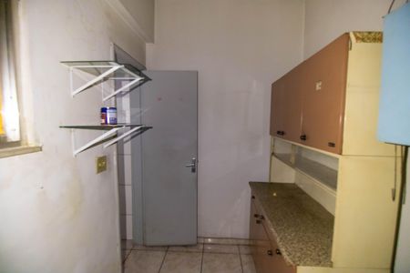 Apartamento à venda com 80m², 2 quartos e sem vaga Apartamento à venda com 80m², 2 quartos e sem vagaBanheiro de serviço