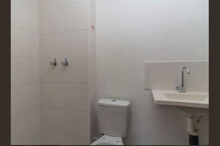 Apartamento à venda com 38m², 2 quartos e sem vaga Apartamento à venda com 38m², 2 quartos e sem vagaBanheiro