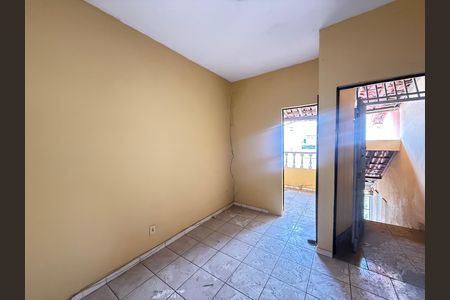 Sala de casa para alugar com 2 quartos, 50m² em Camargos, Belo Horizonte