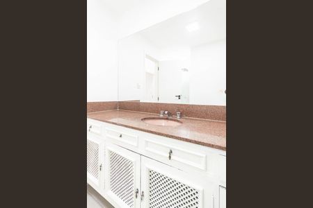 Apartamento à venda com 95m², 3 quartos e sem vagaBanheiro