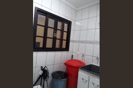 LAVANDERIA de casa à venda com 1 quarto, 152m² em Santo Antônio, Osasco
