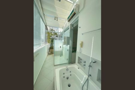 Foto 02 de apartamento para alugar com 2 quartos, 105m² em Cerqueira César, São Paulo