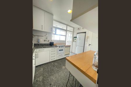 Foto 01 de apartamento para alugar com 2 quartos, 105m² em Cerqueira César, São Paulo