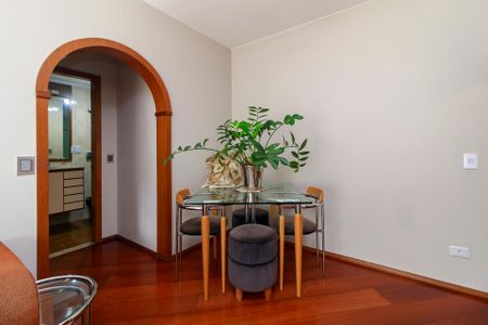 Apartamento à venda com 45m², 1 quarto e 1 vaga Apartamento à venda com 45m², 1 quarto e 1 vagaSala