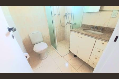 Apartamento à venda com 62m², 2 quartos e 2 vagas Apartamento à venda com 62m², 2 quartos e 2 vagasBanheiro