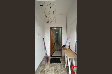 Casa à venda com 44m², 1 quarto e sem vaga Casa à venda com 44m², 1 quarto e sem vagaEntrada
