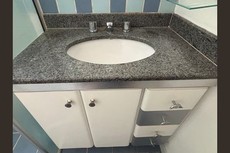 Apartamento à venda com 41m², 1 quarto e 1 vaga Apartamento à venda com 41m², 1 quarto e 1 vagaBanheiro