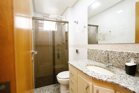 Apartamento à venda com 218m², 4 quartos e 2 vagasBanheiro Social