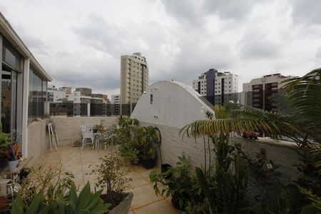 Apartamento à venda com 218m², 4 quartos e 2 vagasCobertura