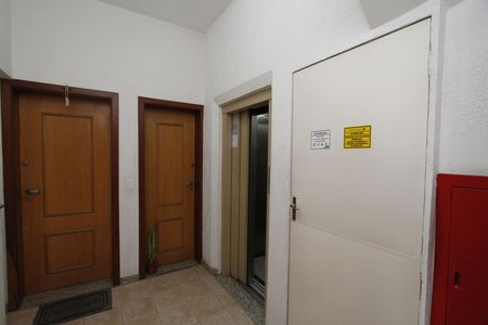 Apartamento à venda com 218m², 4 quartos e 2 vagaselevador