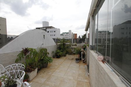 Apartamento à venda com 218m², 4 quartos e 2 vagasCobertura