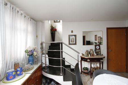 Apartamento à venda com 218m², 4 quartos e 2 vagassala