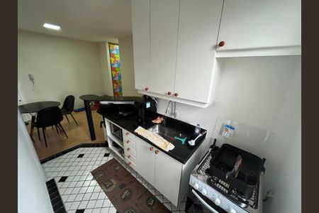 Foto 09 de apartamento para alugar com 1 quarto, 41m² em Vila Suzana, São Paulo