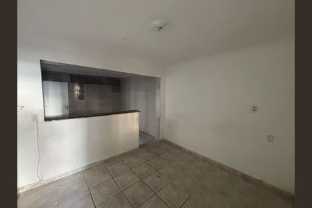Sala de casa para alugar com 2 quartos, 130m² em Vila Robertina, São Paulo