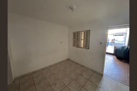 Sala de casa para alugar com 2 quartos, 130m² em Vila Robertina, São Paulo