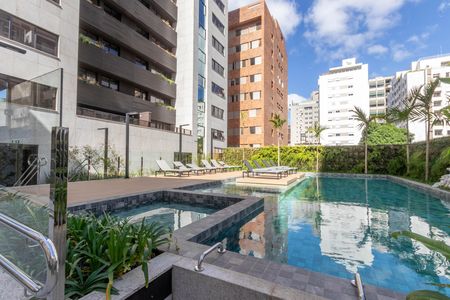 Apartamento para alugar com 108m², 3 quartos e 2 vagas Apartamento para alugar com 108m², 3 quartos e 2 vagasÁrea comum - Piscina