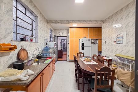 Casa à venda com 150m², 2 quartos e 3 vagas Casa à venda com 150m², 2 quartos e 3 vagasCozinha