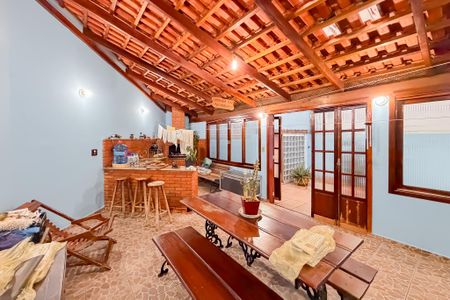 Casa à venda com 150m², 2 quartos e 3 vagas Casa à venda com 150m², 2 quartos e 3 vagasÁrea Externa - Churrasqueira