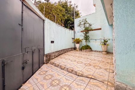 Casa à venda com 150m², 2 quartos e 3 vagas Casa à venda com 150m², 2 quartos e 3 vagasGaragem