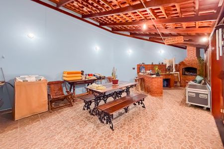 Casa à venda com 150m², 2 quartos e 3 vagas Casa à venda com 150m², 2 quartos e 3 vagasÁrea Externa - Churrasqueira