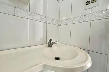 Apartamento à venda com 61m², 2 quartos e 2 vagas Apartamento à venda com 61m², 2 quartos e 2 vagasBanheiro Corredor